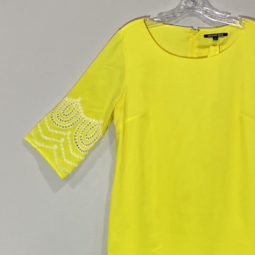 Beautiful Yellow Dress With Lace Design By Gianni Bini. Size Small. - Picture 2 of 8
